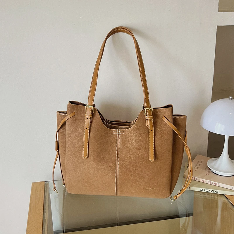 Luxury Women Tassel Tote Bag D - đánh giá và giá Leatherwork Designs